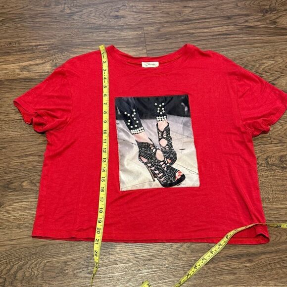 Starlet Red Graphic Shoe T-Shirt with Studded Pearl Like Embellishments XL - Picture 4 of 6